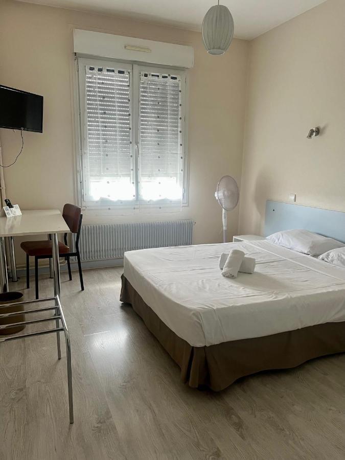 Le Relais De La Route Bleue Hotel Saint-Loup  Екстериор снимка