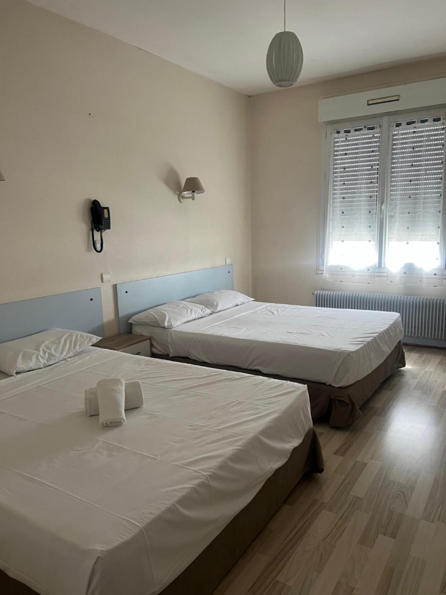 Le Relais De La Route Bleue Hotel Saint-Loup  Екстериор снимка