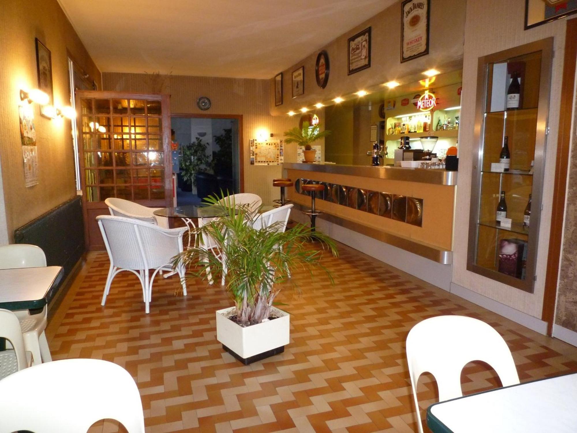 Le Relais De La Route Bleue Hotel Saint-Loup  Екстериор снимка