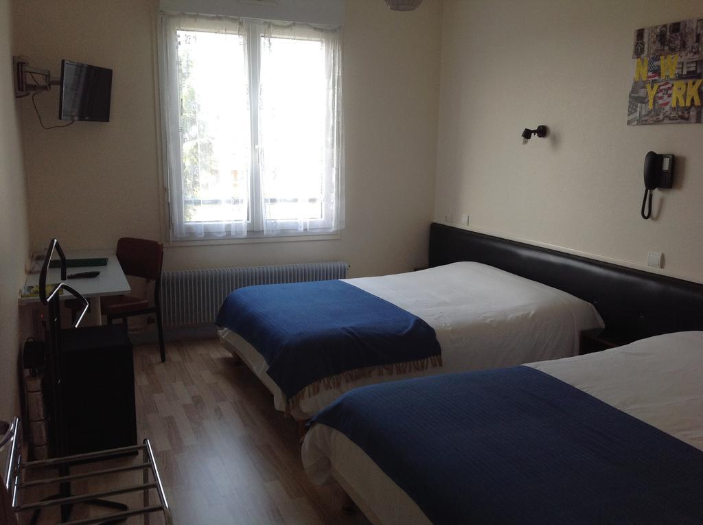 Le Relais De La Route Bleue Hotel Saint-Loup  Екстериор снимка