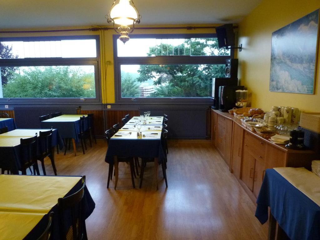 Le Relais De La Route Bleue Hotel Saint-Loup  Екстериор снимка